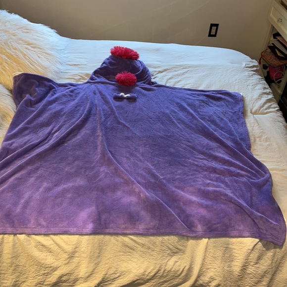 Kids comfy critters purple unicorn hooded blanket - Picture 5 of 7
